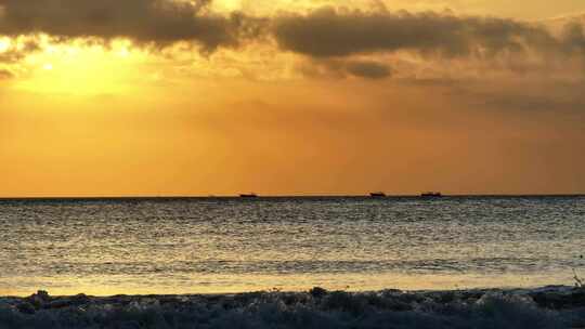 金巴兰大海夕阳日落海浪海岛东南亚巴厘岛