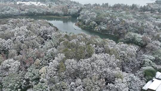 航拍西湖大雪