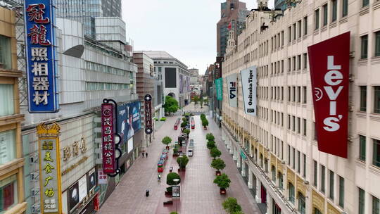 2022上海疫情南京路步行街空荡-长镜头