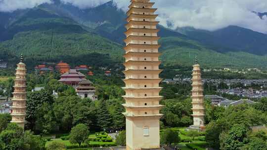 大理崇圣寺三塔洱海4k航拍视频视频素材模板下载