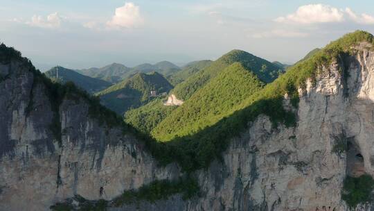 航拍山峰风光