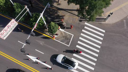俯拍城市道路划线施工现场视频素材模板下载