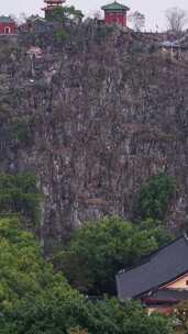 竖版航拍桂林独秀峰王城景区