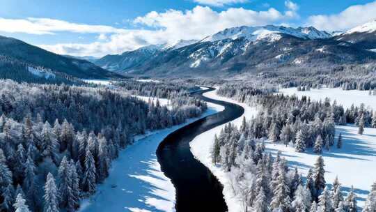 冬季山林蜿蜒河雪山河流雪景航拍全景