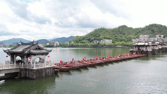 蓝天白云下的潮州广济桥航拍视频素材模板下载