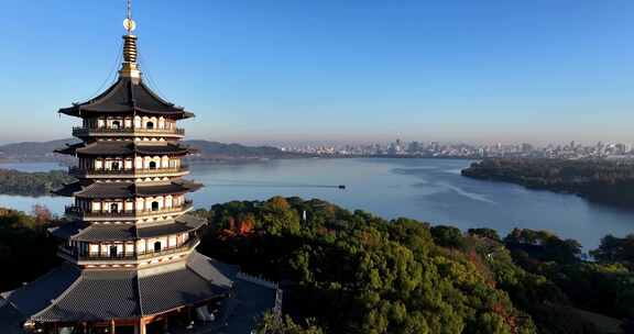 中国杭州西湖雷峰塔秋日美景