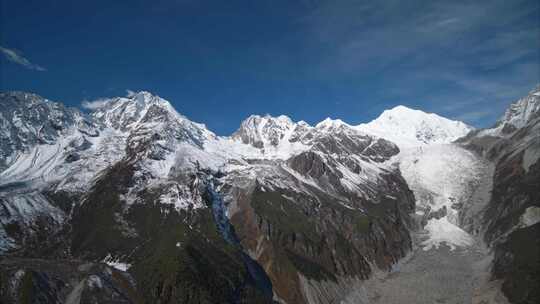 航拍海螺沟冰川雪山山谷