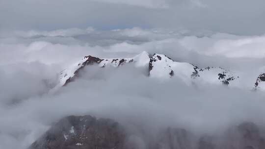 赛力亚克达坂雪山航拍