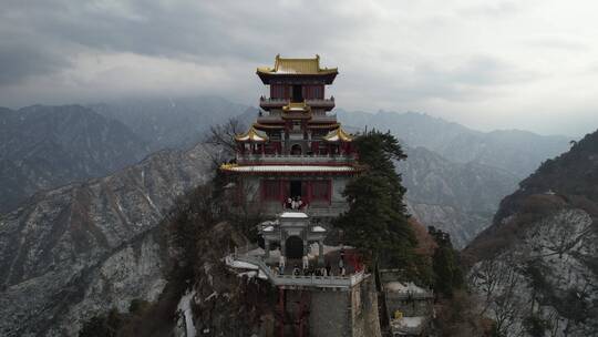 初春的西安钟南山南五台——灵应台