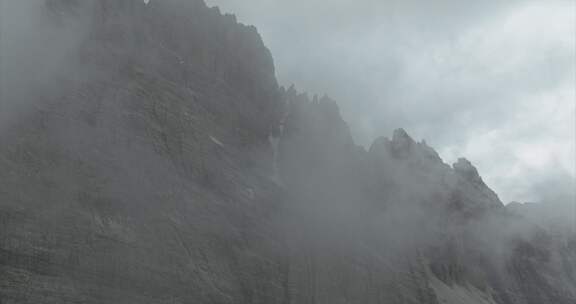 多洛米蒂山区航拍