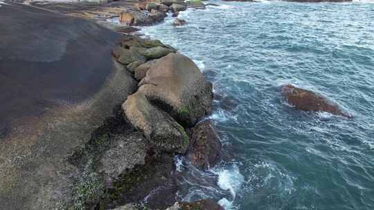 波涛汹涌的大海航拍