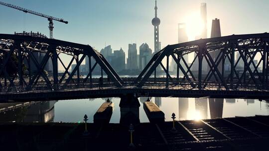 上海外白渡桥清晨日出航拍视频素材模板下载