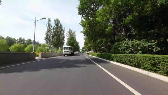 【合集】在公路上行驶的汽车