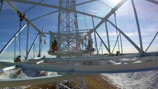 4K西藏5200米雪山铁塔组立施工横担吊装07