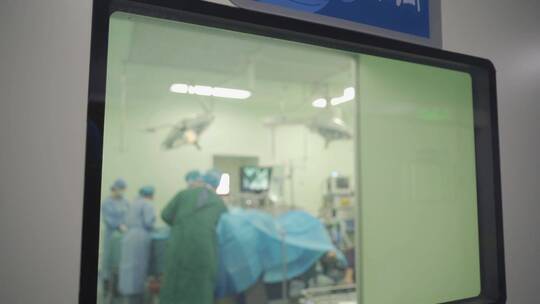 手术室医生给患者做手术视频素材模板下载