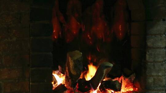 北京木炭炉火烤鸭店视频素材模板下载