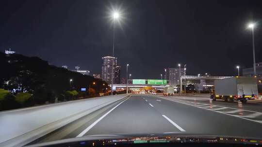 车内固定机位拍摄（黑夜)