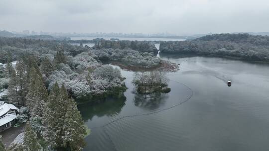 航拍西湖大雪