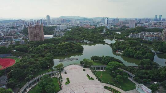 4k航拍江门东湖公园城市公园绿化