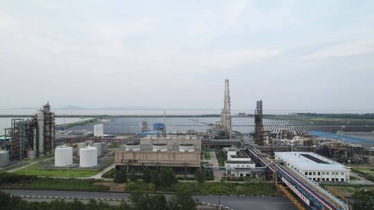 石油化工企业炼油厂4k航拍视频素材模板下载