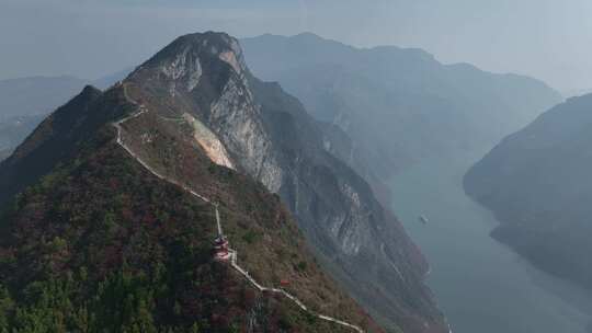 长江三峡巫峡红叶