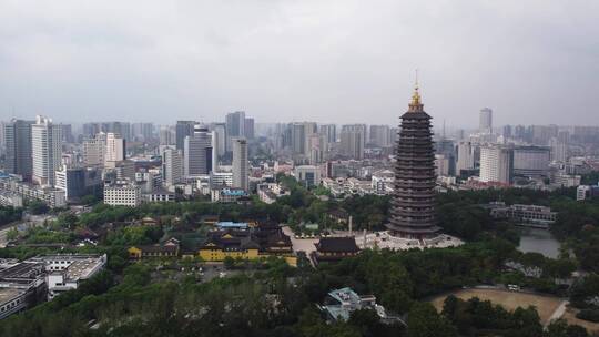 航拍泰州凤城河畔古建筑景观