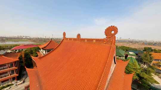 穿越机航拍扬州高旻寺鸽子群寺庙建筑