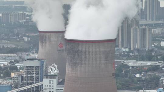 武汉武钢集团。长焦特写冷凝塔环绕镜头视频素材模板下载