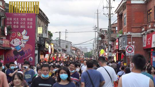 泉州西街步行街人行街道小吃街拥挤人群游客