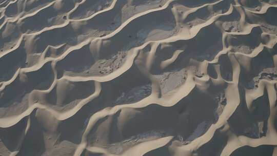 航拍内蒙古阿拉善盟巴丹吉林沙漠风光