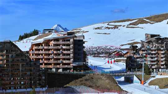 法国阿尔卑斯山的Avoriaz High