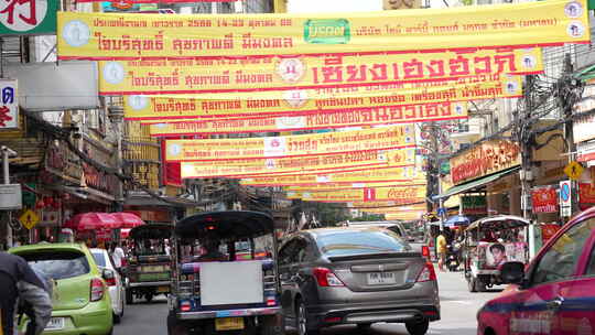 泰国曼谷唐人街街道道路商铺商店汽车车辆视频素材模板下载