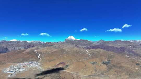 西藏阿里地区冈仁波齐神山雪山高空航拍