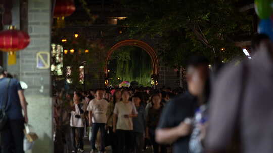 大理步行街景区景点游客旅游人群逛街街景