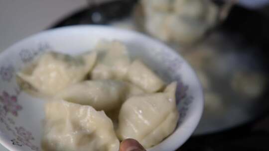 饺子煮水饺冬至水饺过年饺子 、