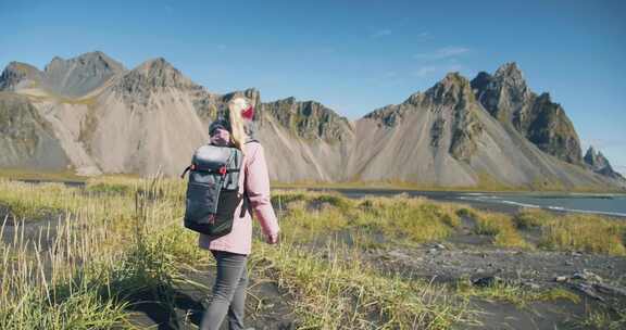 女人，山，山峰，泻湖