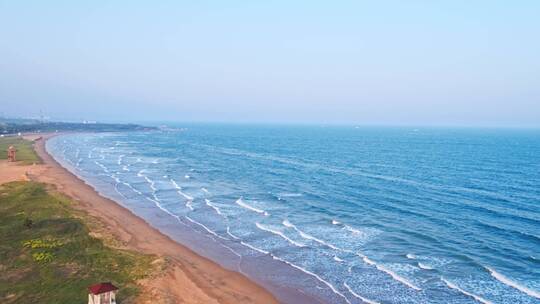 沙滩海浪青岛银沙滩