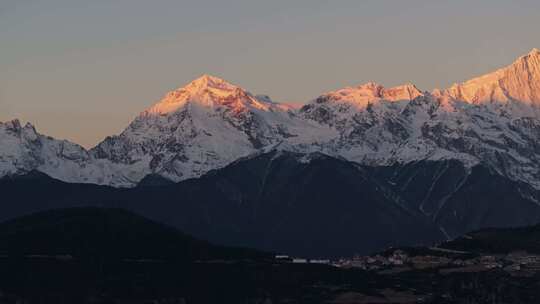 云南香格里拉梅里雪山飞来寺高空航拍