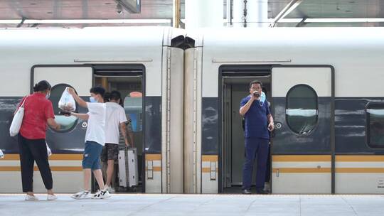 沈阳站 铁路 客流 春运 旅客 交通 站台