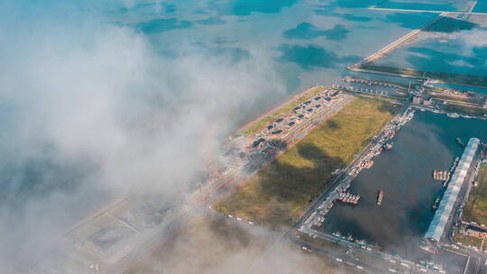 4K 江苏吕四港仙渔小镇 航拍穿云延时视频素材模板下载