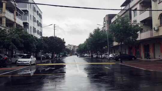 雨后的街道