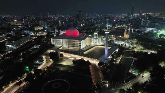 印尼雅加达伊斯蒂克拉尔清真寺城市夜景航拍