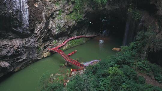 广东省清远古龙峡漂流景区