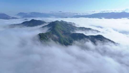 山峦云海航拍全景