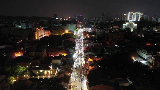 泉州夜景航拍泉州西街夜晚钟楼街道人流车流视频素材模板下载