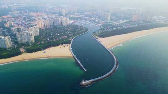 海南陵水清水湾灯塔高视角航拍城市自贸港