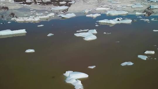 航拍巨大冰川泻湖视频素材模板下载