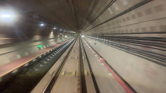 快速穿越地铁隧道视频素材模板下载