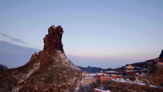 梵净山雪后日出云海仙境