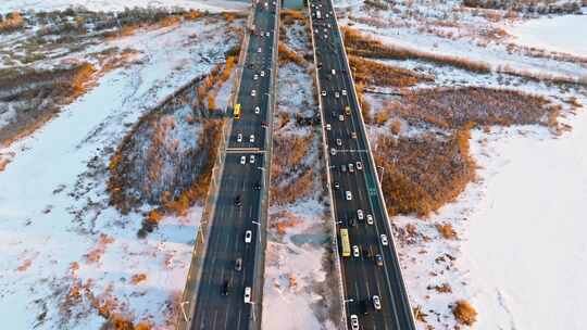 中国黑龙江哈尔滨公路大桥冬季航拍